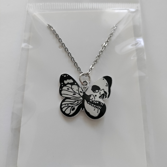 New Butterfly Skull Necklace - Picture 2 of 3